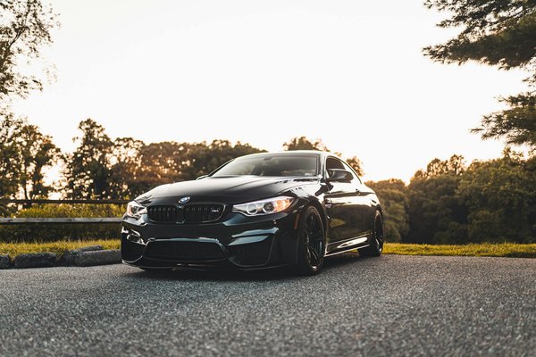 Découvrez les suv hybrides et électriques de volvo